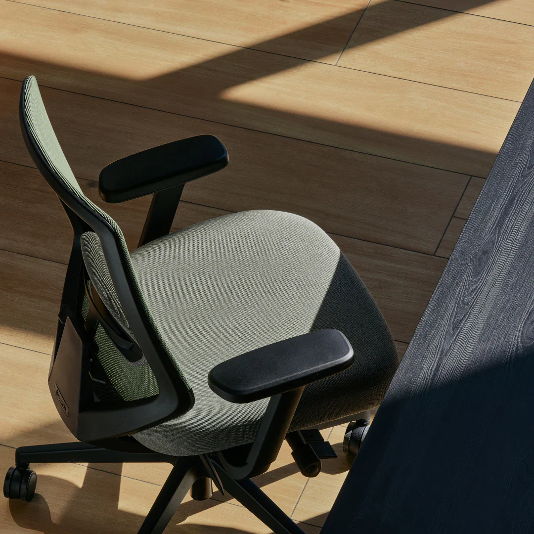 Ergonomic Chair Pro - Image 105