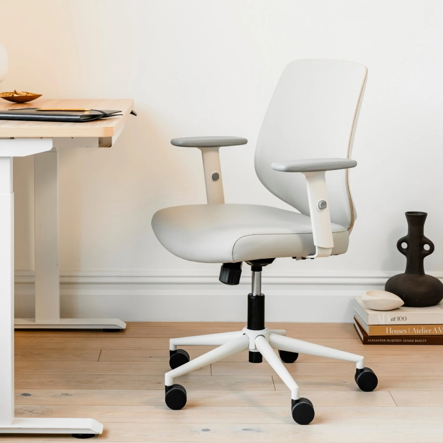 Open Box - Daily Chair - Image 5